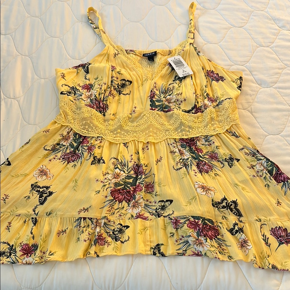 Torrid Butterfly Floral Yellow Lace Trim Top